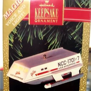 Vintage magic Hallmark Keepsake Star Trek lighted & voiced Shuttle